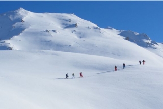  Snowshoe hike with friends